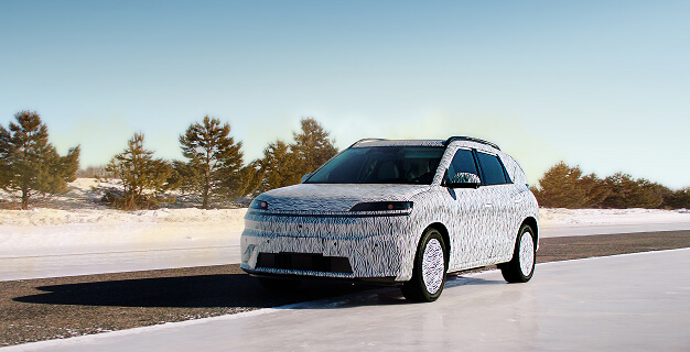 北京現(xiàn)代首款純電平臺SUV，冰雪坡面不溜車，神操控讓你大開眼界